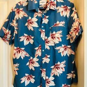 Goodfellow & Co Men's Blue and Red Floral Shirt